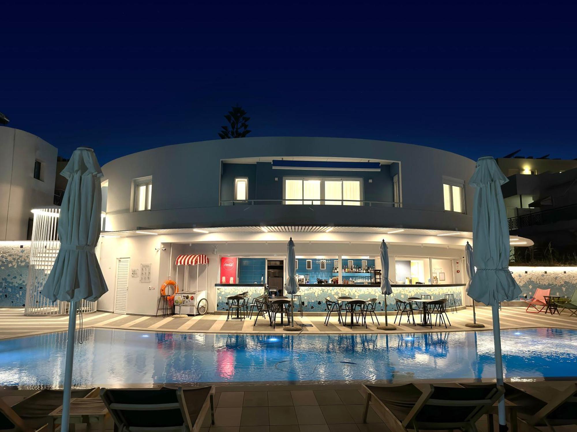 Evdokia Suites Гувес Екстериор снимка