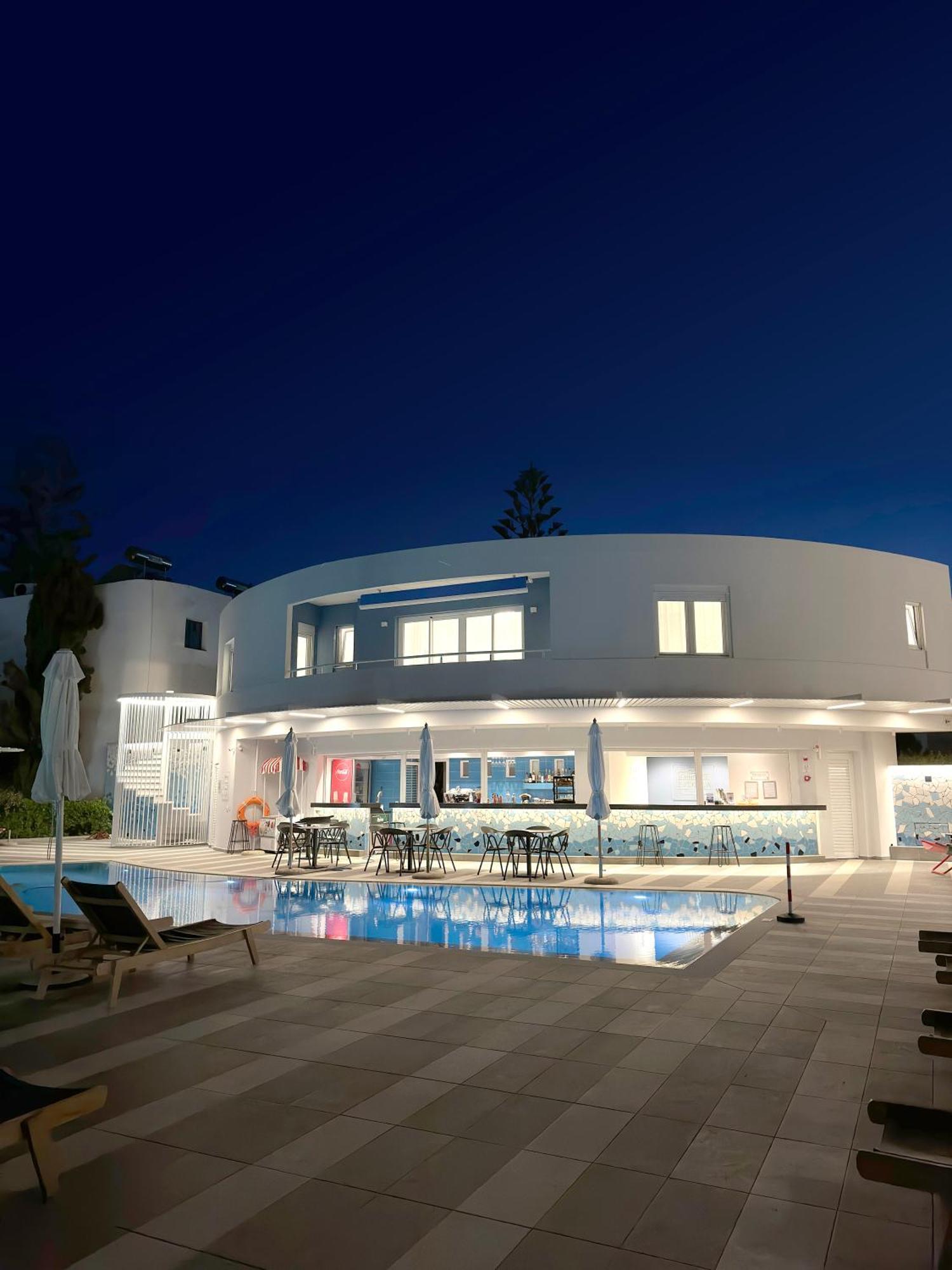 Evdokia Suites Гувес Екстериор снимка