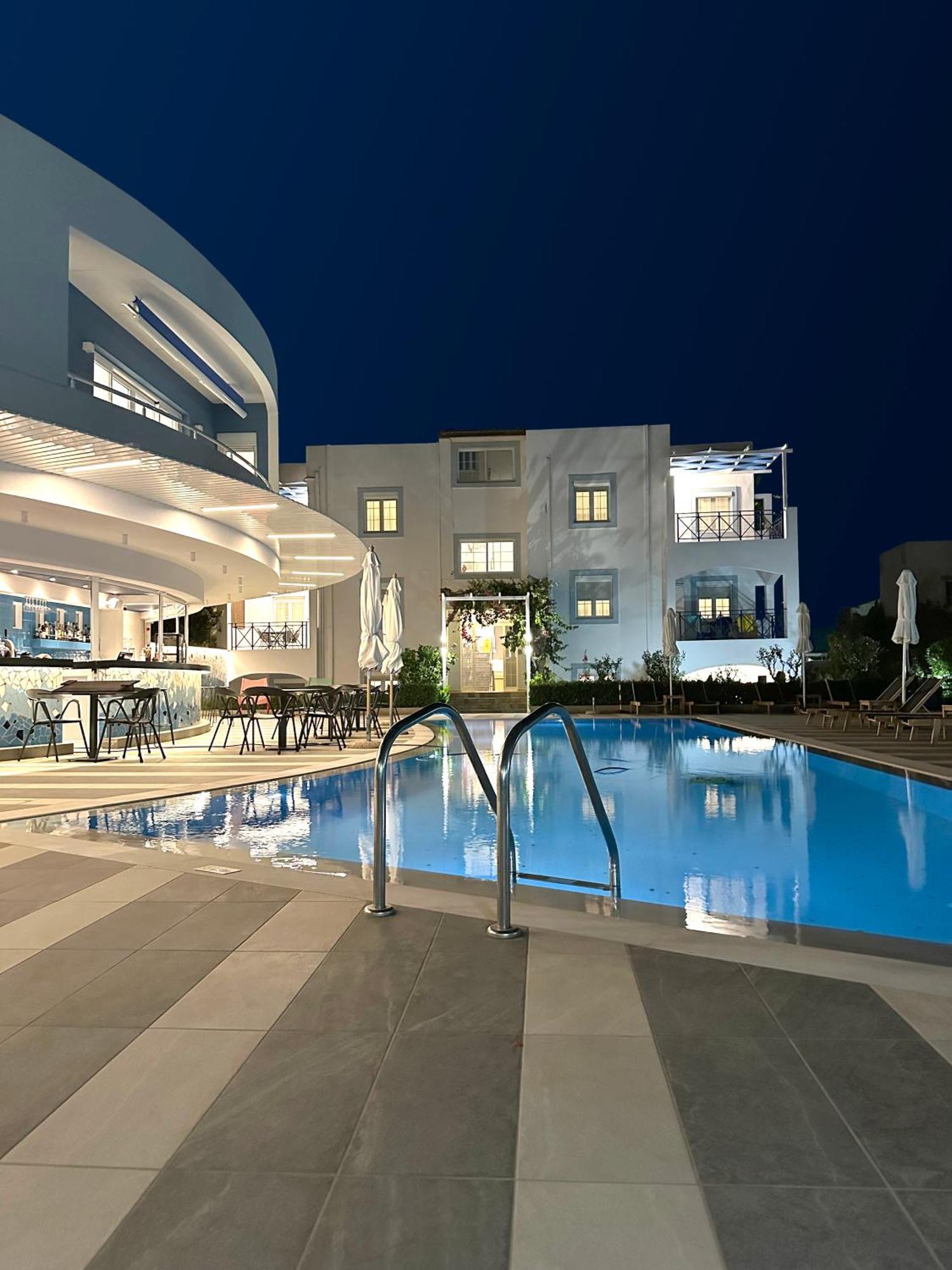 Evdokia Suites Гувес Екстериор снимка