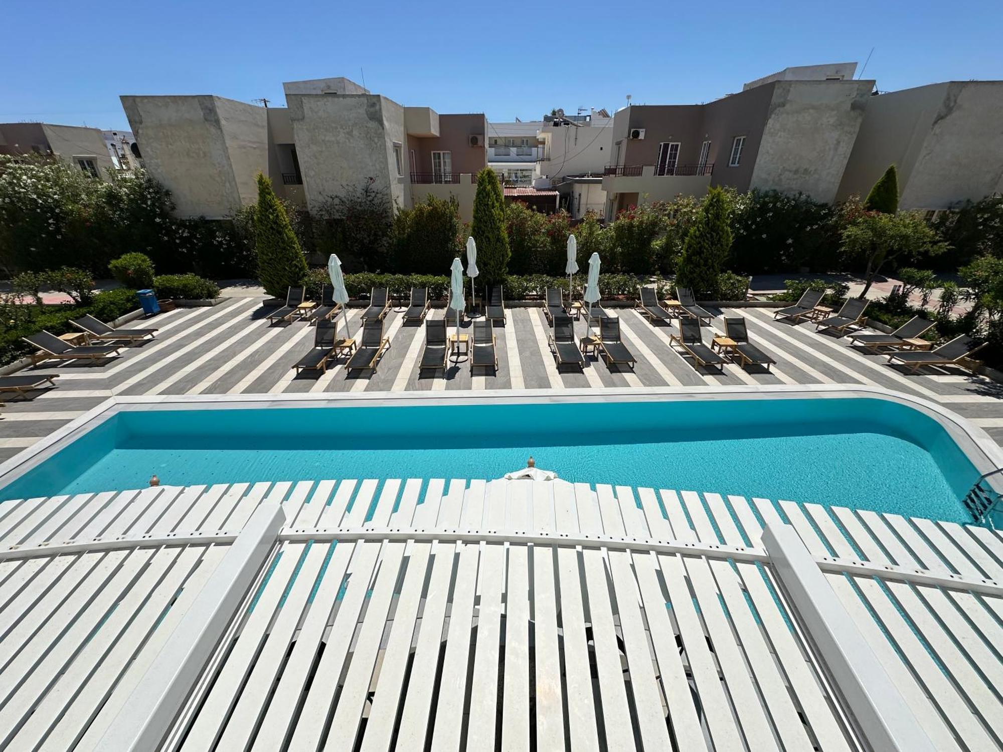 Evdokia Suites Гувес Екстериор снимка