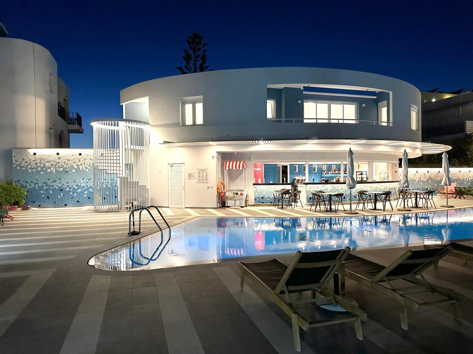 Evdokia Suites Гувес Екстериор снимка