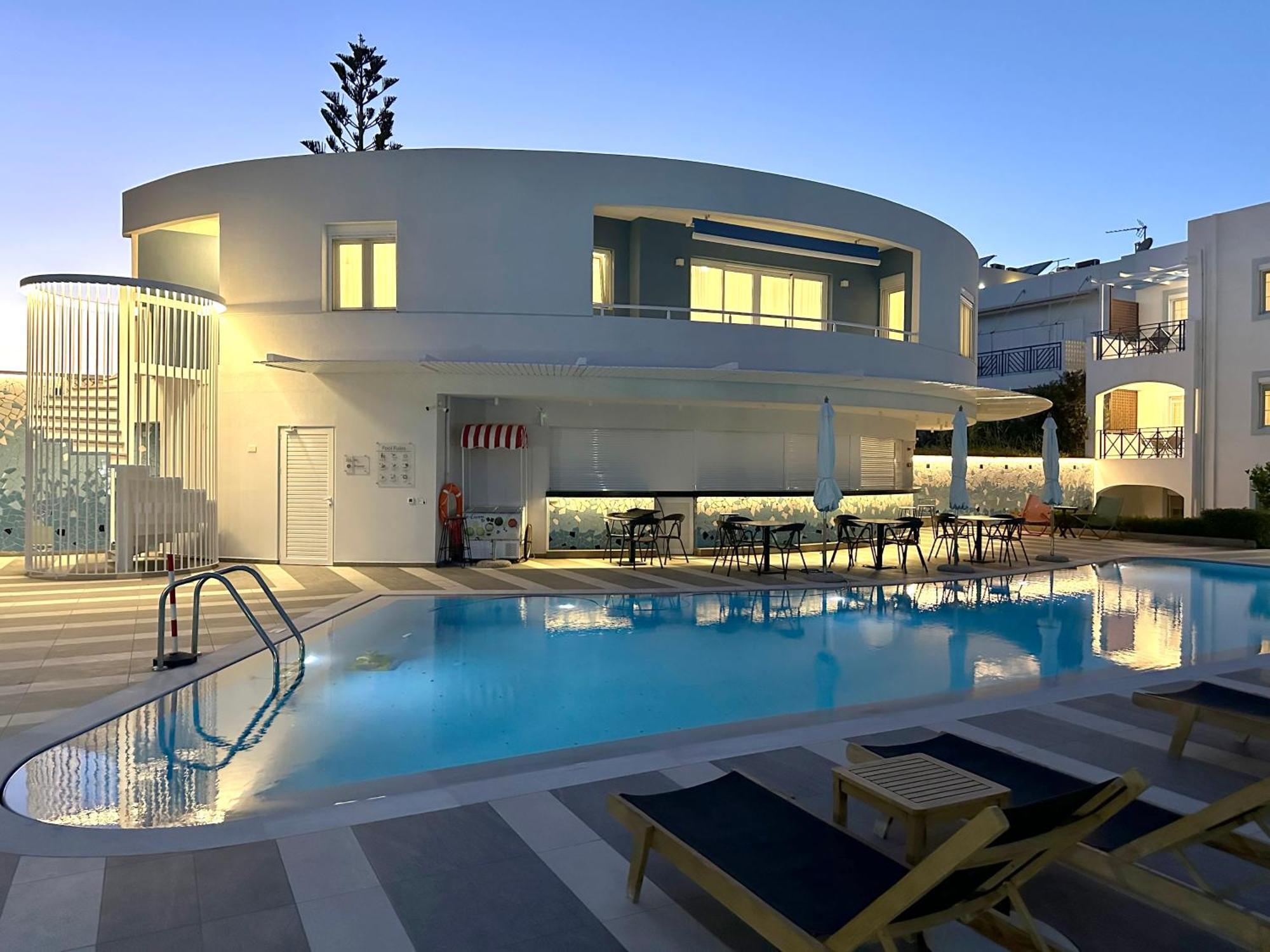 Evdokia Suites Гувес Екстериор снимка