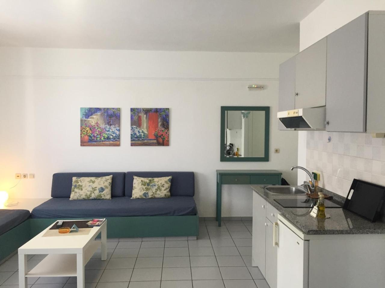Evdokia Suites Гувес Екстериор снимка