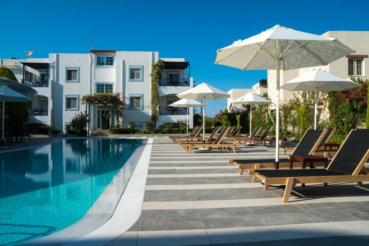 Evdokia Suites Гувес Екстериор снимка