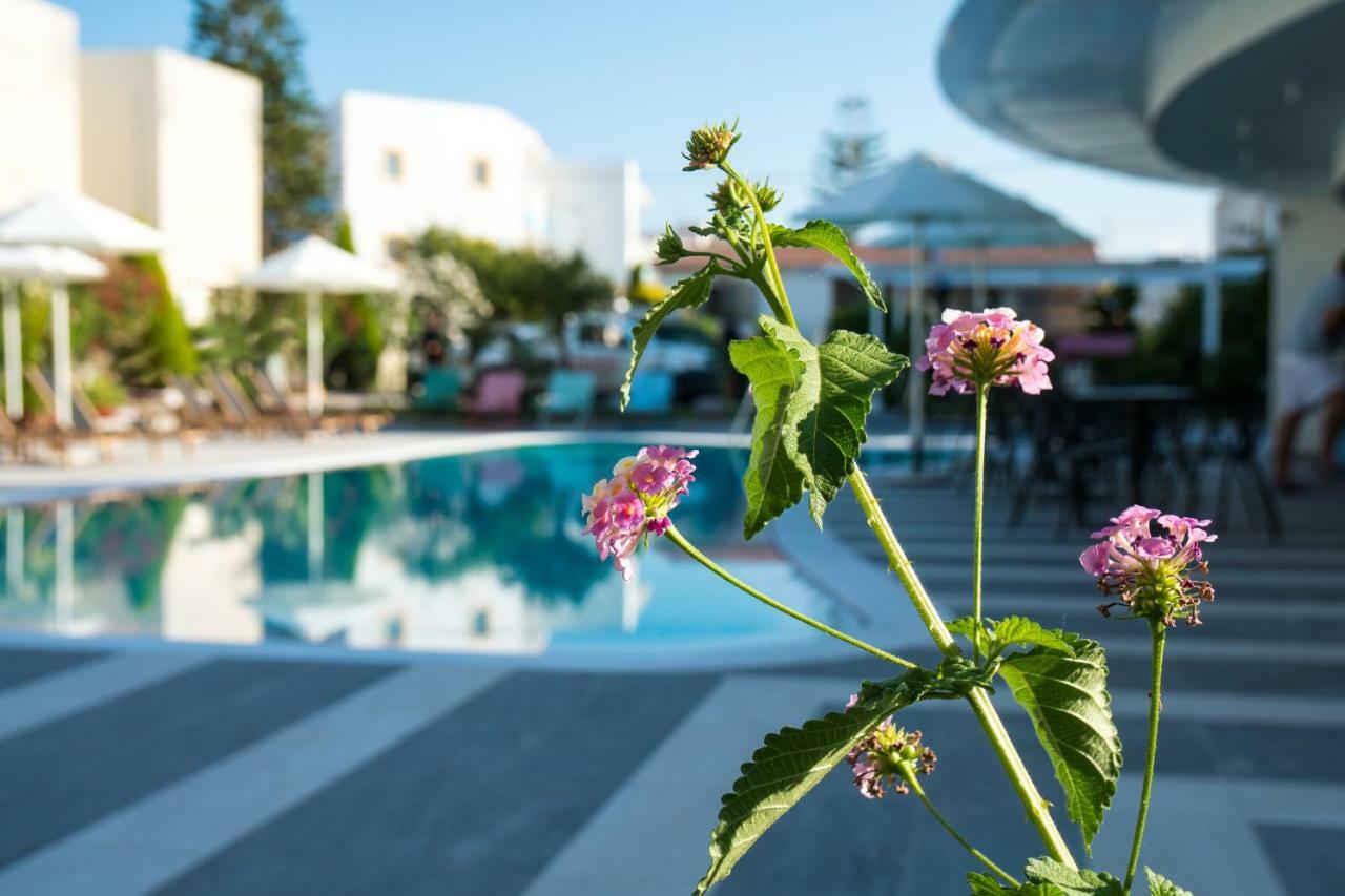 Evdokia Suites Гувес Екстериор снимка